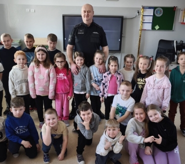 POZNAJEMY RÓŻNE ZAWODY